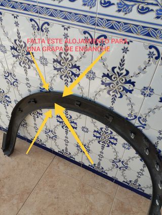 Moldura aleta trasera Peugeot 2008