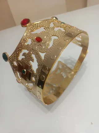 Traje de Virgen o de ángel y otros