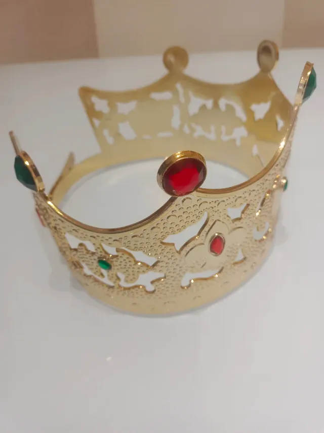 Traje de Virgen o de ángel y otros 