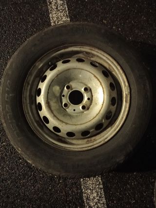 Una Rueda 175/70R14 84T 