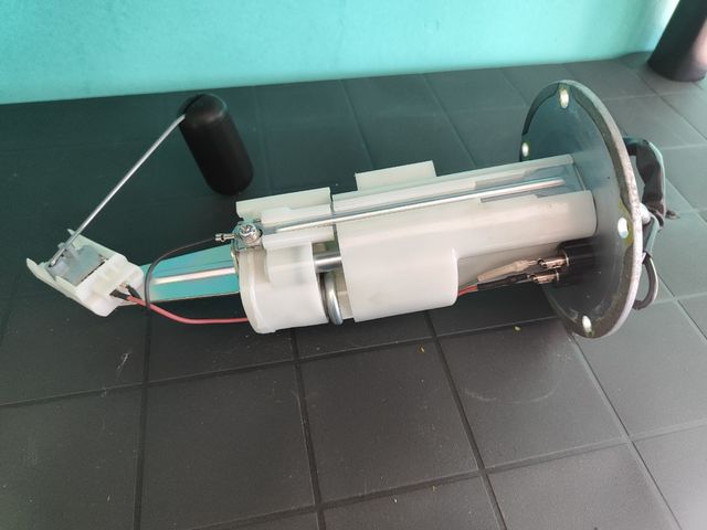 Bomba combustible Kawasaki