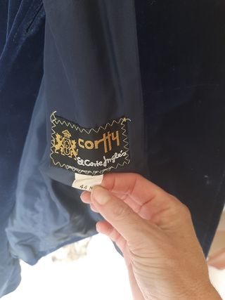 Traje chaqueta y falda
