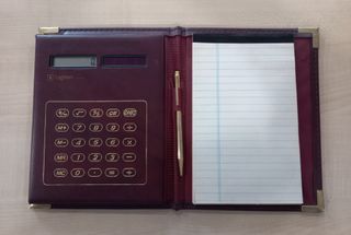 Agenda da tavolo con calcolatrice