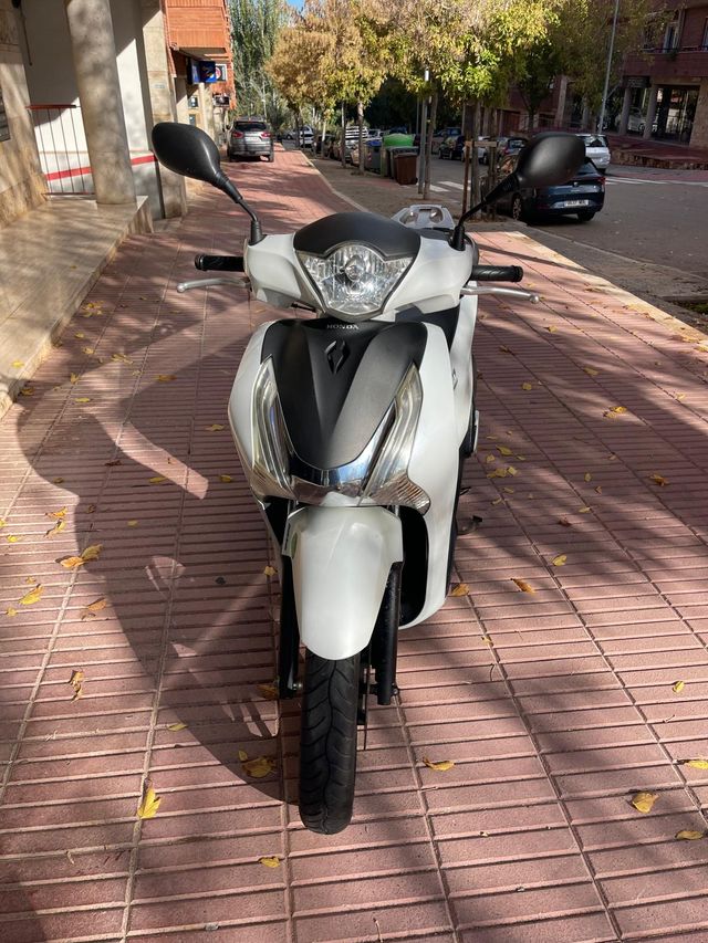 HONDA SCOOPY SH 125 2015