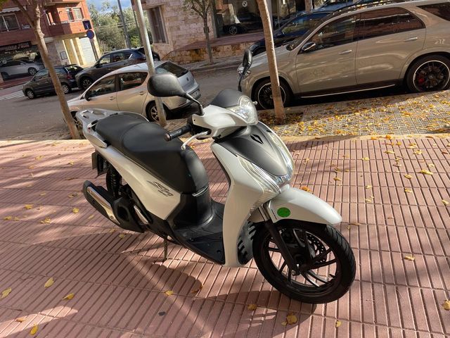 HONDA SCOOPY SH 125 2015