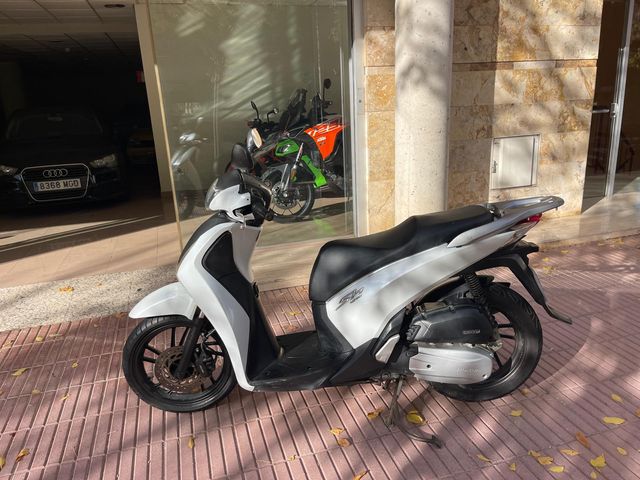 HONDA SCOOPY SH 125 2015