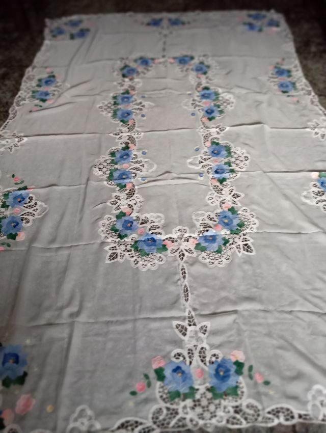 Mantel Bordado Antiguo