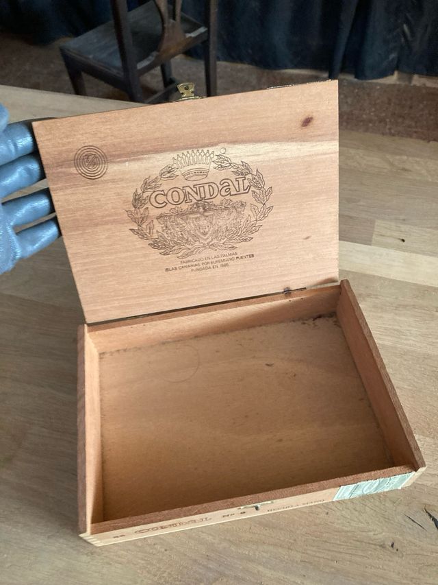 Caja de tabaco madera