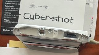 CÁMARA DIGITAL SONY CYBER SHOT DSC T5.