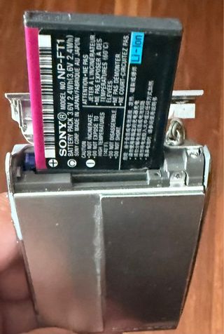 CÁMARA DIGITAL SONY CYBER SHOT DSC T5.