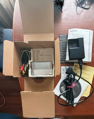 CÁMARA DIGITAL SONY CYBER SHOT DSC T5.