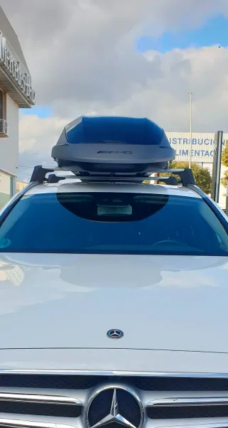 Cofre de techo Mercedes AMG y bacas mercedes benz