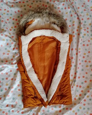 🧡💛 Chaleco acolchado con capucha 💛🧡