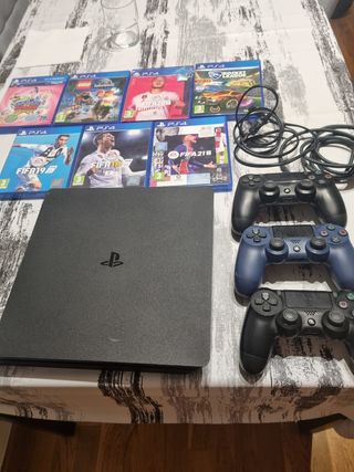 Play 4 con mandos y juegos