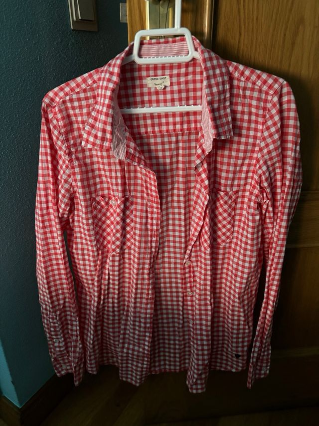 Camisa roja de cuadros