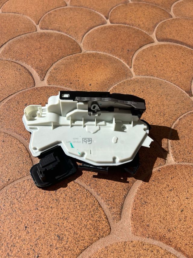 Cerradura de puerta electrica