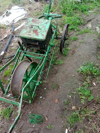 Sembradora de maíz, habas.