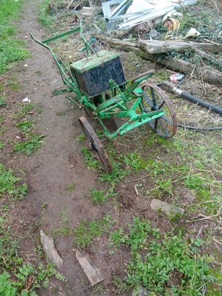 Sembradora de maíz, habas.