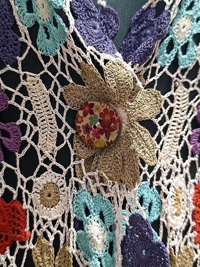 Cardigan con fiori di Nico Fontana