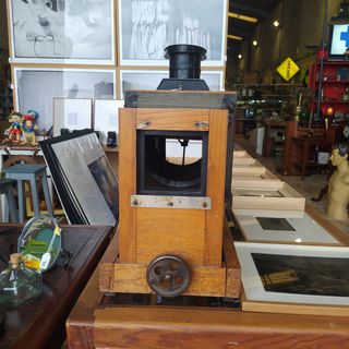 ANTIGÜO PROYECTOR DE PLACAS DE CRISTAL