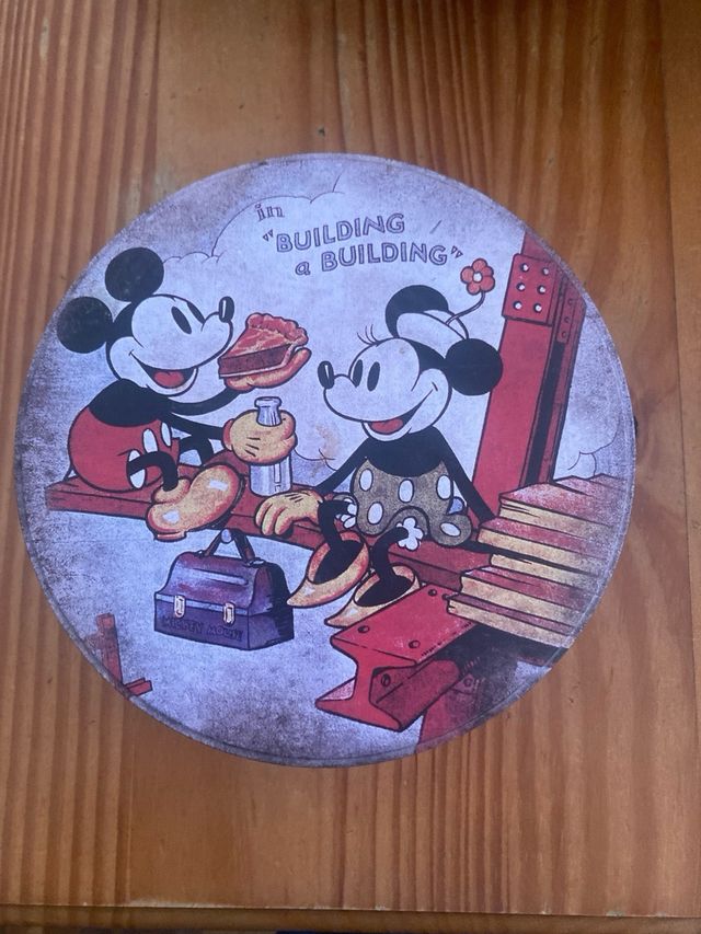 Caja metalica Disney