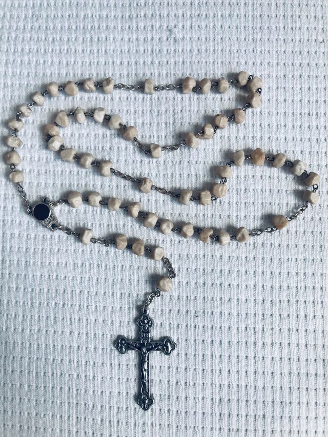 Rosario de piedra