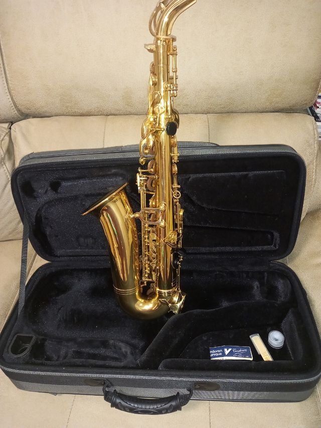 Saxofón Alto.Júpiter JAS 500Q