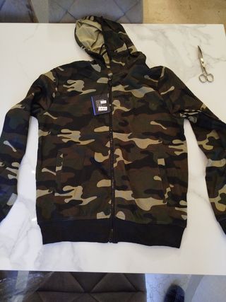 Sudadera color camuflaje