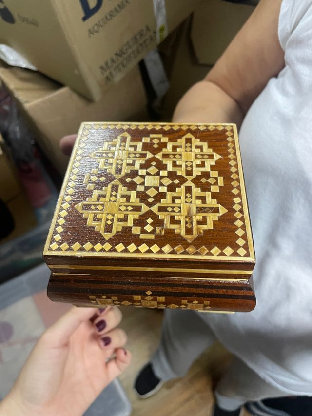 Caja antigua de marquetería