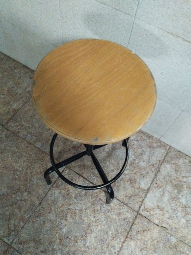 Taburete industrial hierro y madera