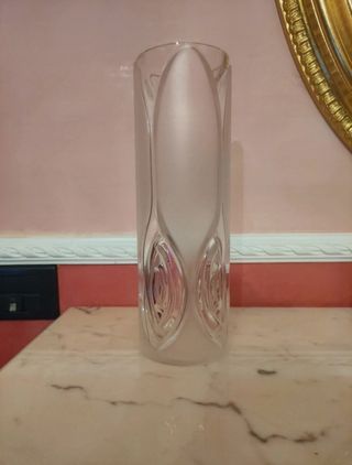 Vaso in vetro con dettagli 