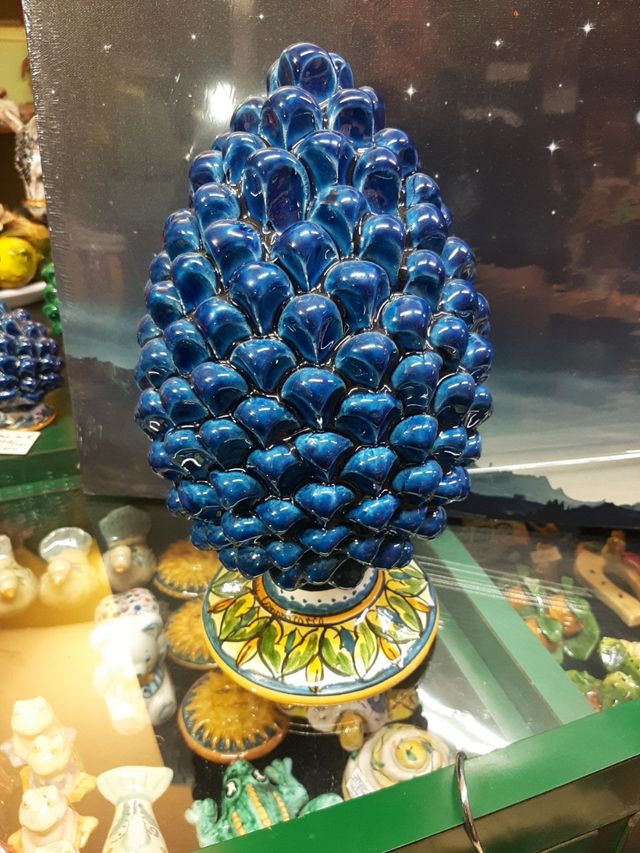 Pigna blu cm25 in ceramica