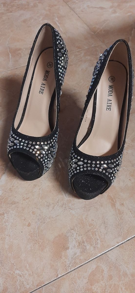 tacones usados solo 1 vez