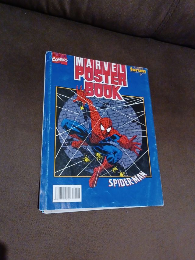 Marvel poster book- spiderman 30 aniv