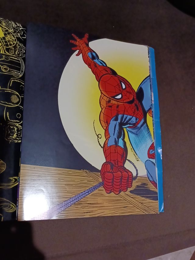 Marvel poster book- spiderman 30 aniv
