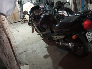 Moto Suzuki GSX 750F