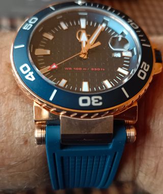 Reloj Guess Collection, nuevo