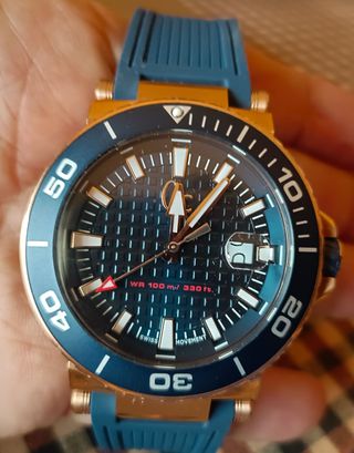 Reloj Guess Collection, nuevo