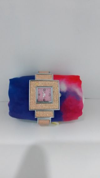 3 Relojes de pulseras 