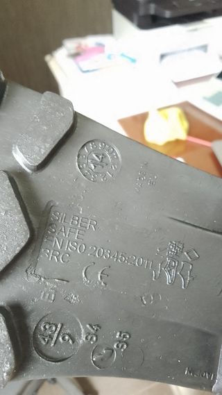 Stivali con punta in acciaio