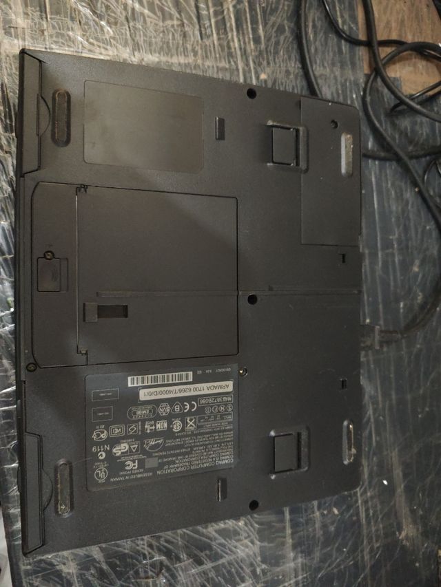 Antiguo Ordenador Compaq Armada 1700.