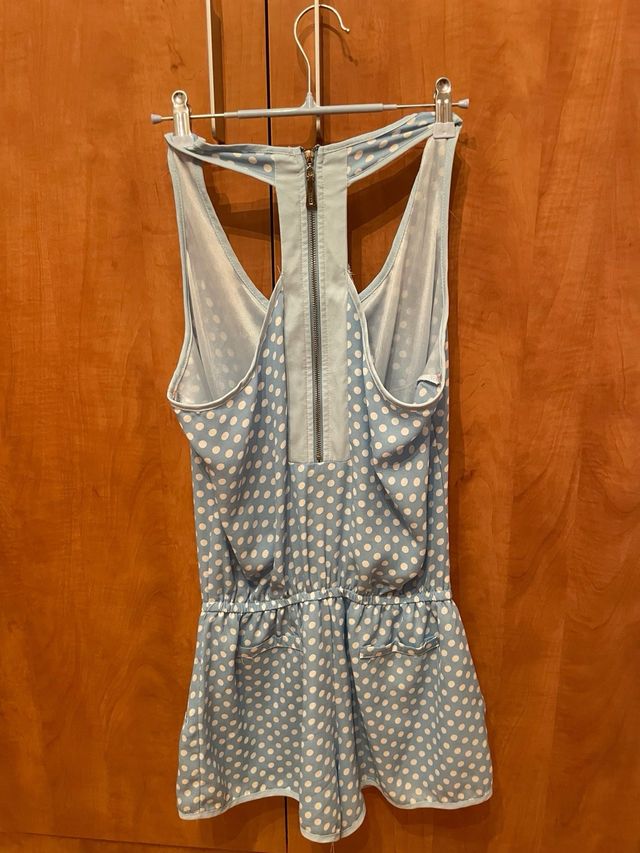 Divertido mono corto de lunares