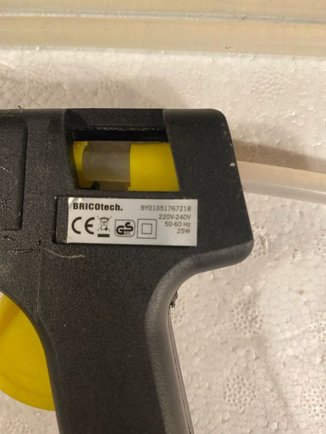 Pistola de silicola BricoTech pequeña