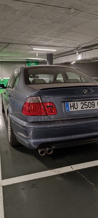 BMW e46 323i