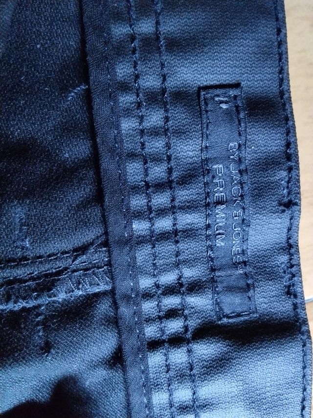 Pantalones efecto cuero Jack Jones