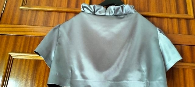 CONJUNTO VESTIDO BOLERO  Raso gris perla encaje