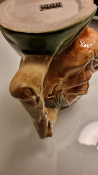 Caneca Antropomórfica "MAGROU"