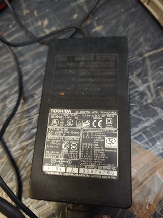 Toshiba 300CT + Dock..... Piezas..