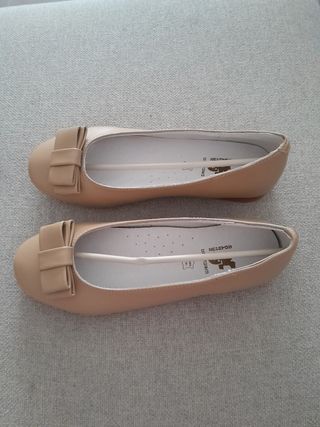 Zapatos de niña, de piel NUEVOS