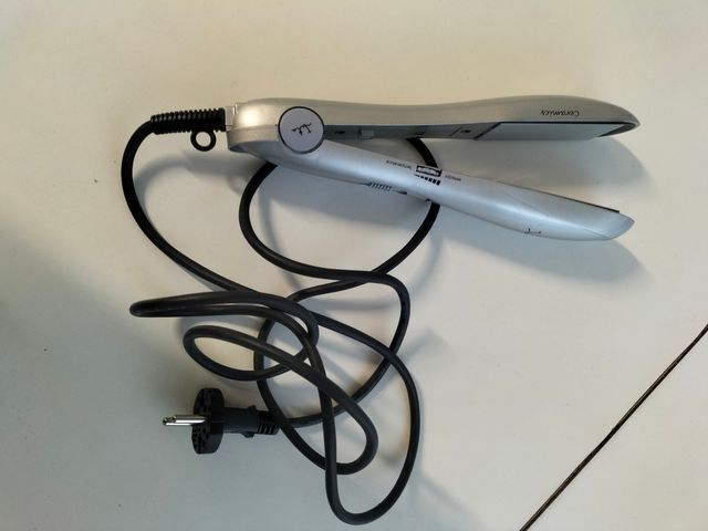 Plancha de pelo jata